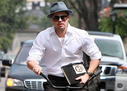 Brad Pitt Bike. Brad Pitt looking stylish